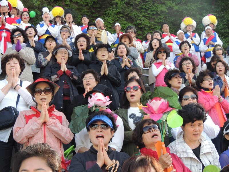 ұ 2560(2016) óԿų 